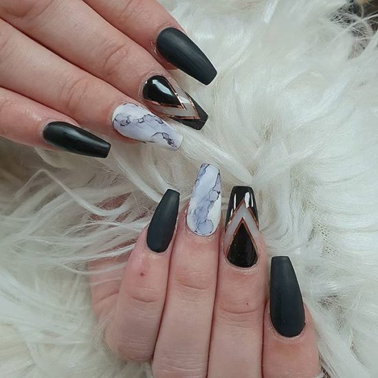 10 Beautiful Marble Nail Art Design Ideas - StyleyourselfHub