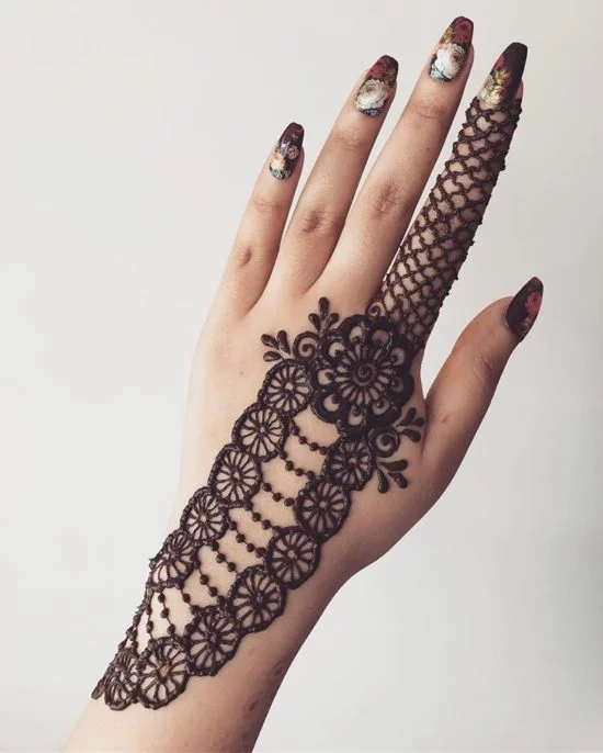 Mehndi Design for back hand