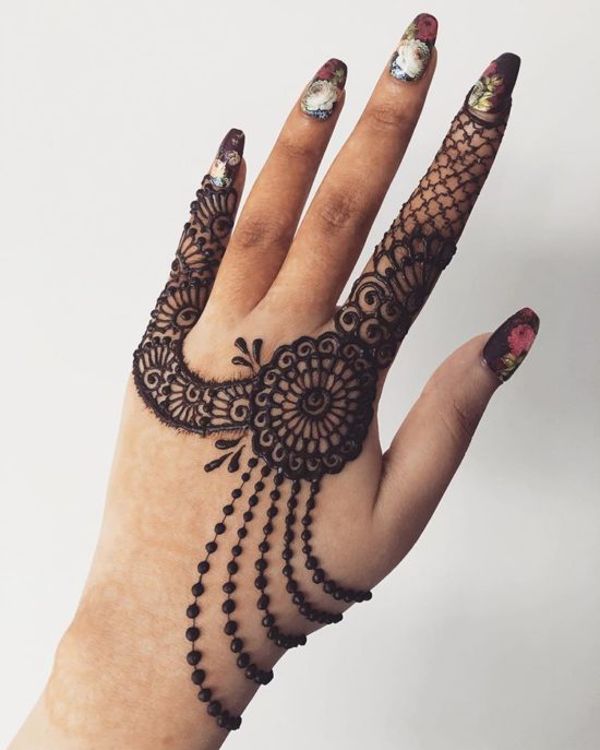 Mehndi Design for back hand