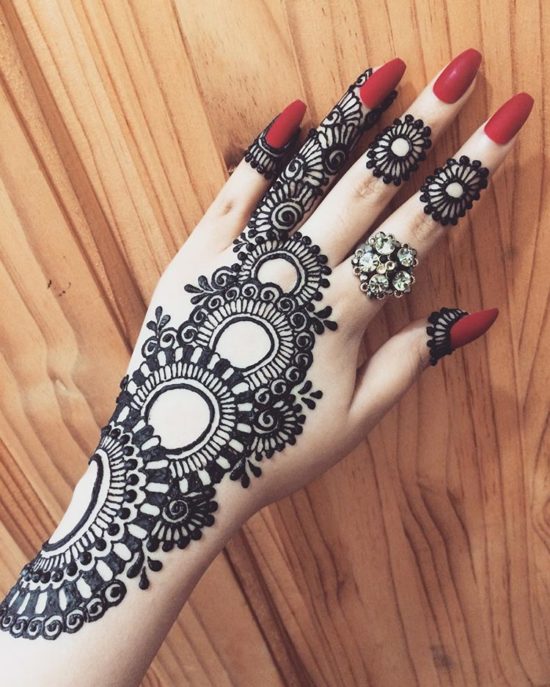 Mehndi Design for back hand