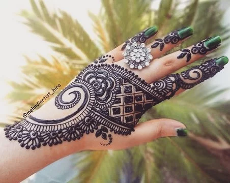 Back hand mehndi design