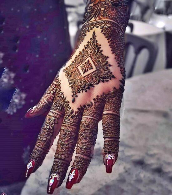 Beautiful Back hand mehndi design