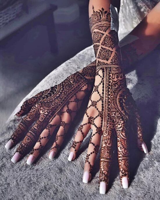Beautiful Back hand mehndi design