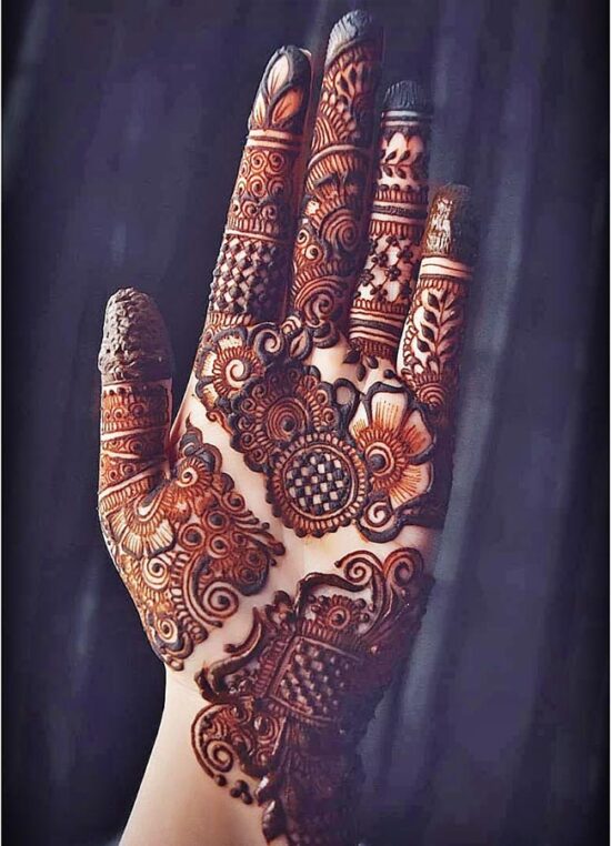 Simple Front Hand Mehndi Design